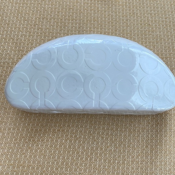 Coach sunglasses with case . EUC - Picture 3 of 12